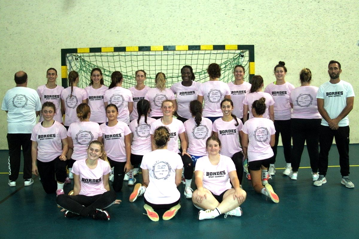 Octobre rose 2022 - Les seniors du Bordes Sport Handball 